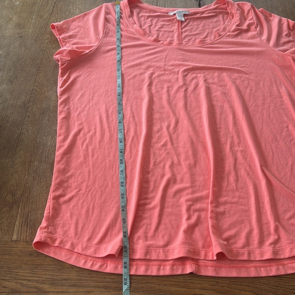 Athleta short sleeve T-shirt, size, extra large peach color, pink - Picture 4 of 4